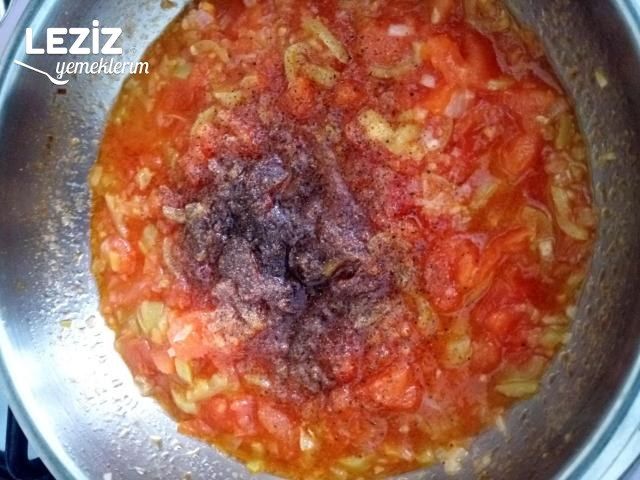 Soğanlı Menemen Tarifi