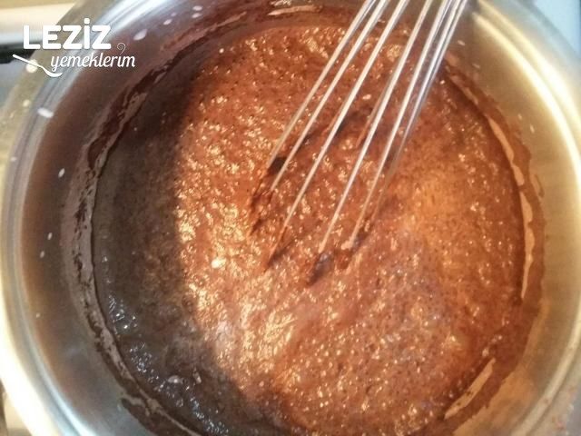 Bisküvili Üçgen Pasta