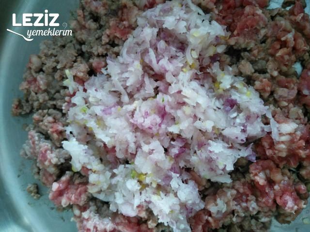 Soslu Haşlama İçli Köfte