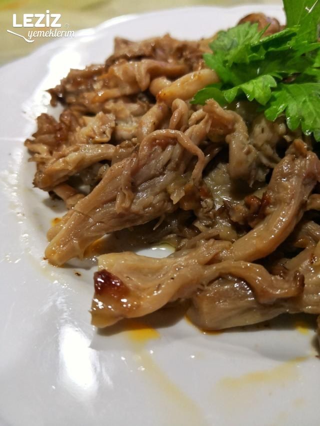 İstiridye Mantarı Kavurması (Et Gibi)