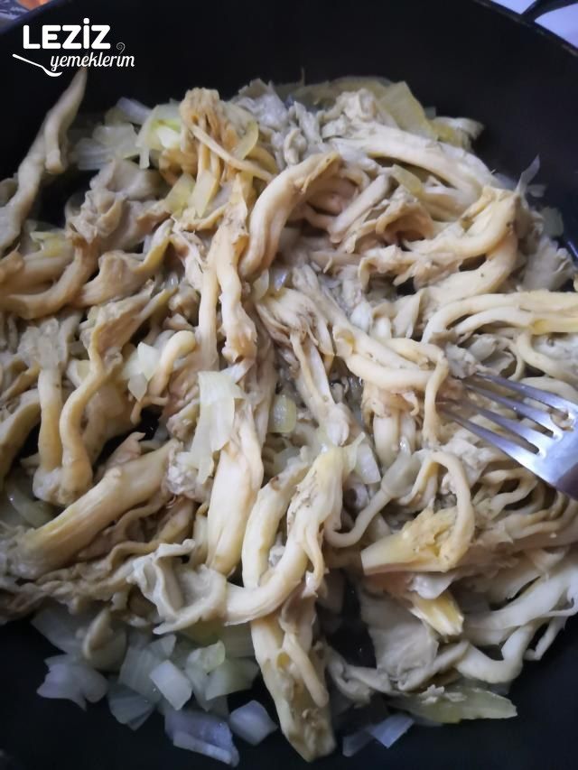İstiridye Mantarı Kavurması (Et Gibi)