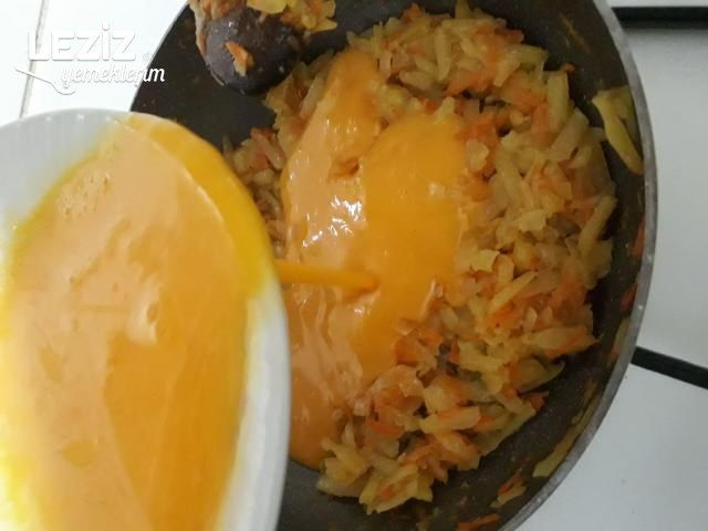 Patatesli Havuçlu Omlet (Çocuklara Özel Kahvaltılık)