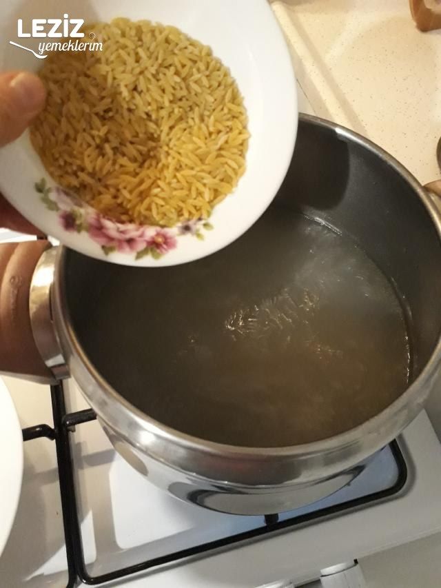 Terbiyeli Arpa Şehriye Çorbası