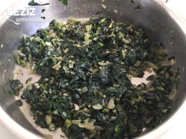 Ispanaklı Peynirli Ve De Sodalı Muska Börek