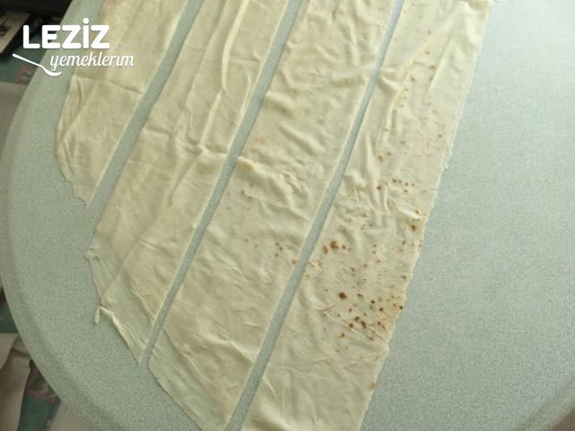 Ispanaklı Peynirli Ve De Sodalı Muska Börek