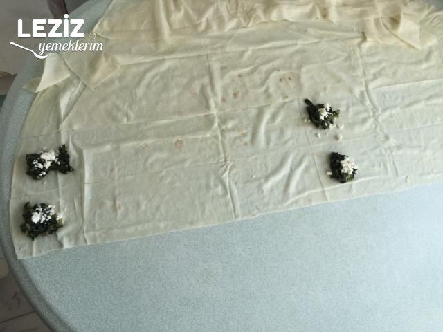 Ispanaklı Peynirli Ve De Sodalı Muska Börek