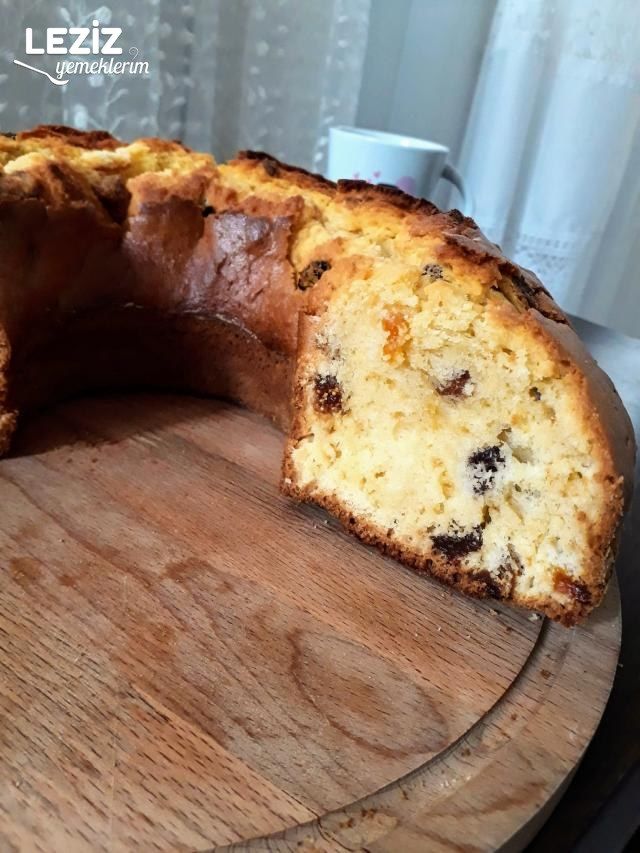 Kuru Meyveli Enfes Kek (Hazırlara Taş Çıkartır)