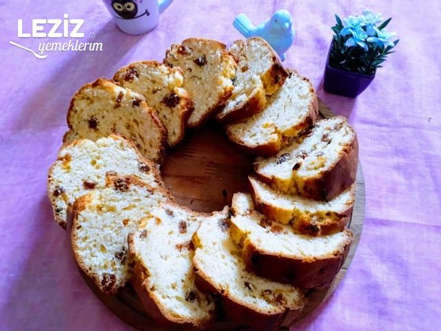 Kuru Meyveli Enfes Kek (Hazırlara Taş Çıkartır)