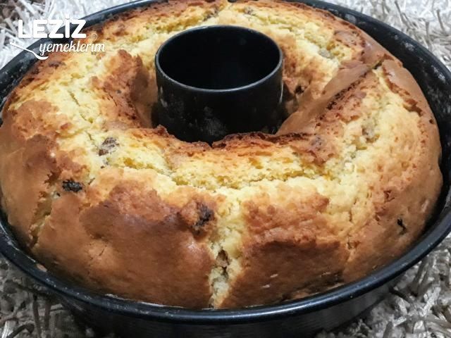 Kuru Meyveli Enfes Kek (Hazırlara Taş Çıkartır)