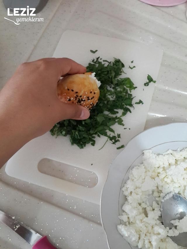 Saçaklı Minnak Poğaçalar