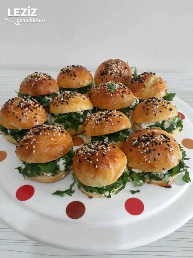 Saçaklı Minnak Poğaçalar