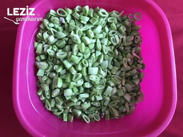 Zeytinyağlı Fasülye Salatası