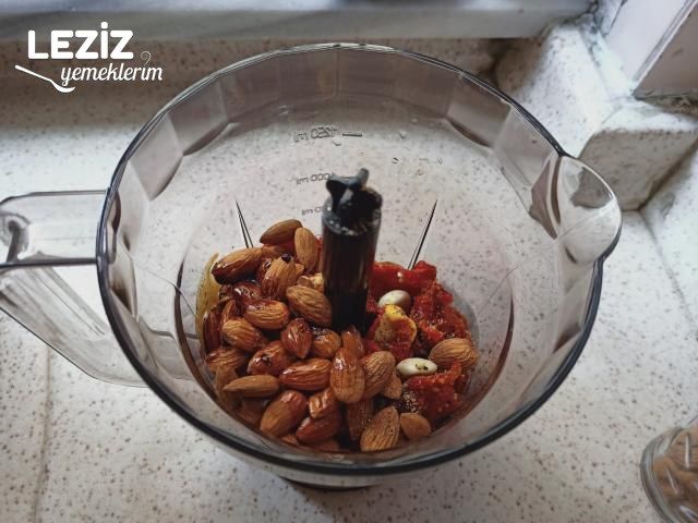 Bademli Domates Mezesi