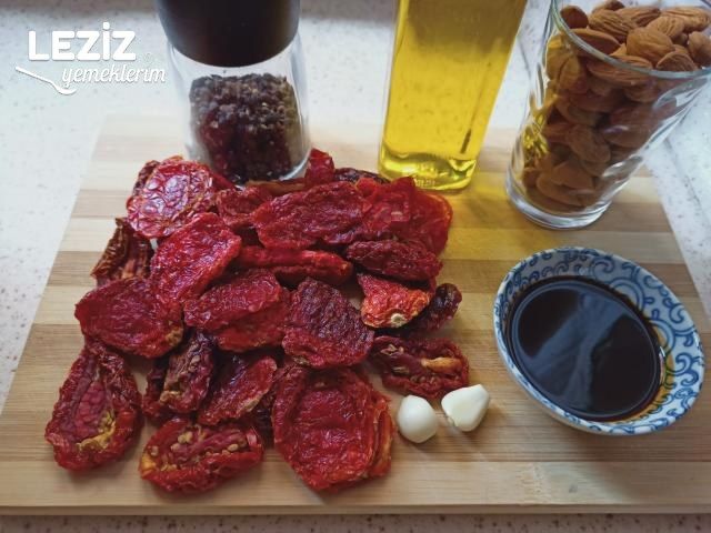 Bademli Domates Mezesi