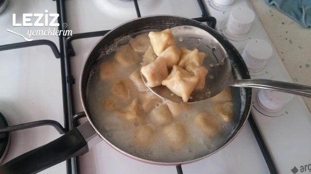 Kayseri Usulü Mantı Yoğurtlama