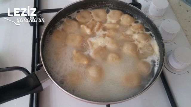 Kayseri Usulü Mantı Yoğurtlama