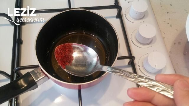 Kayseri Usulü Mantı Yoğurtlama