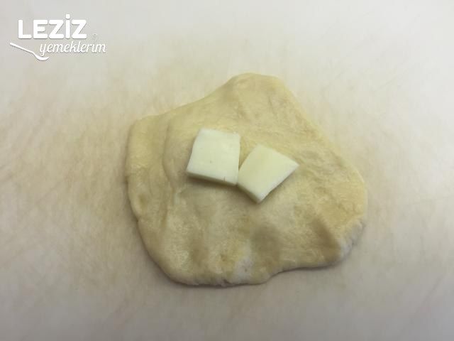 Kaşarlı Pamuk Poğaça