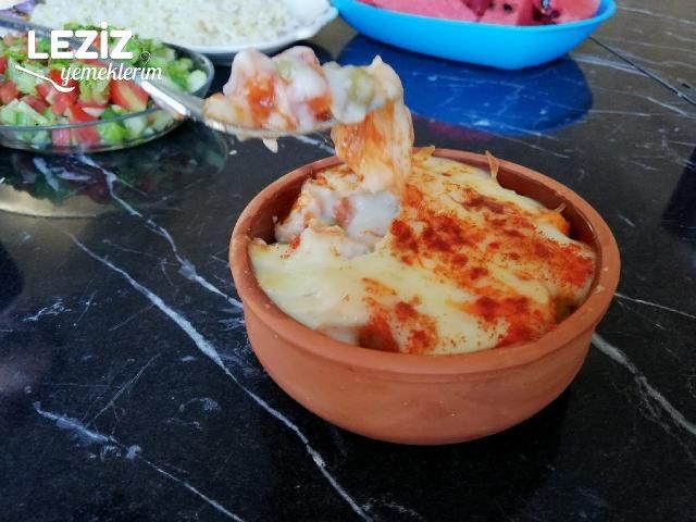 Beşamel Soslu Tavuklu Güveç Kebabı