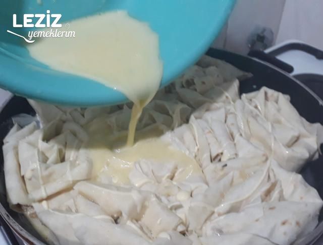 Tavada Gül Böreği