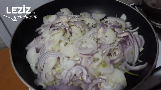 Tavada Gül Böreği