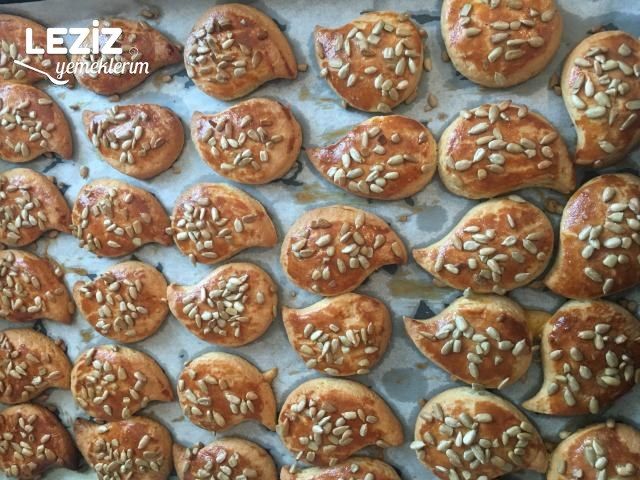 Ayçekirdekli Tuzlu Kurabiye (Günlerce Bayatlamayan)