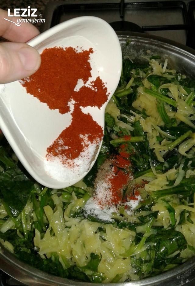 Fırında Ispanak Yemeği