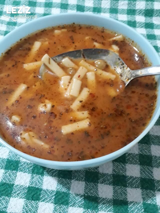 Yeşil Mercimekli Erişte Çorbası Nasıl Yapılır?