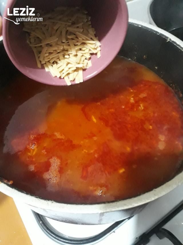 Yeşil Mercimekli Erişte Çorbası Nasıl Yapılır?