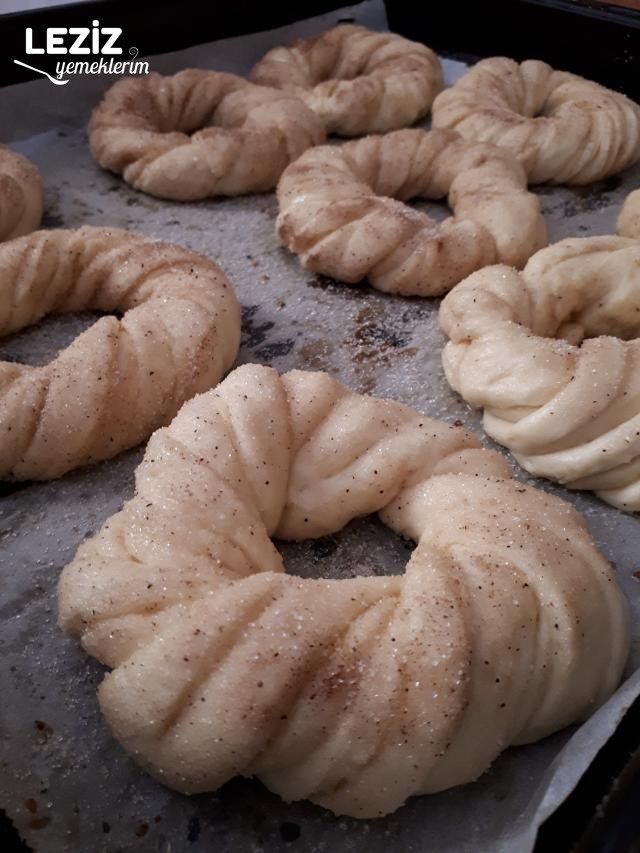 Tarçınlı - Tereyağlı Çörek