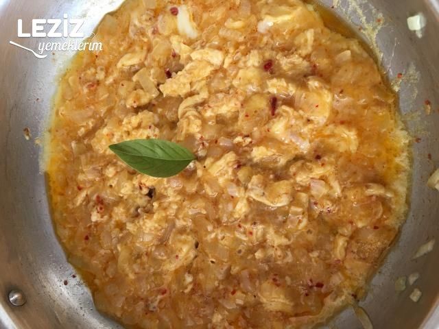 Soğanlı Baharatlı Yumurta