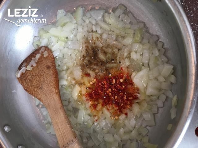 Soğanlı Baharatlı Yumurta