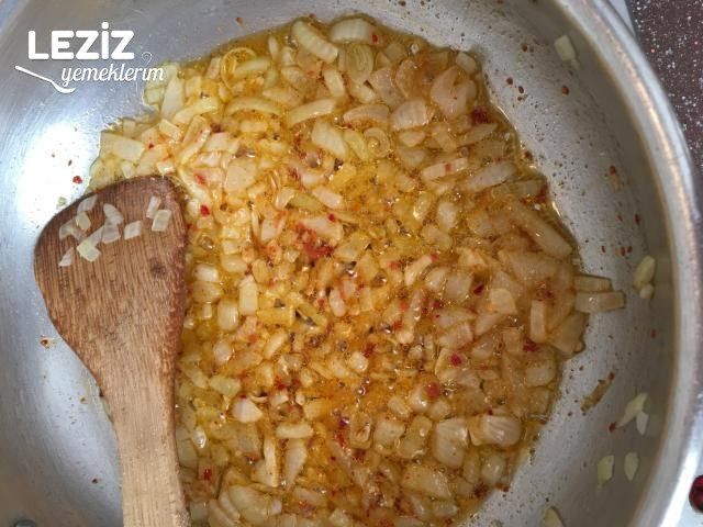 Soğanlı Baharatlı Yumurta