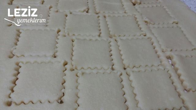 Ağızda Dağılan İçi Dışı Kaşar Peynirli Kurabiye (1 Hafta Bayatlamayan)