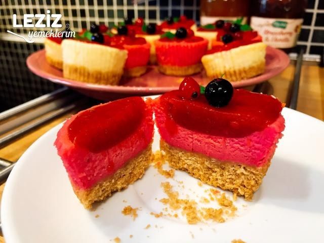 Muffin Kalıbında Mini Cheesecake Tarifi
