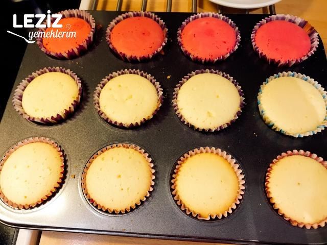 Muffin Kalıbında Mini Cheesecake Tarifi