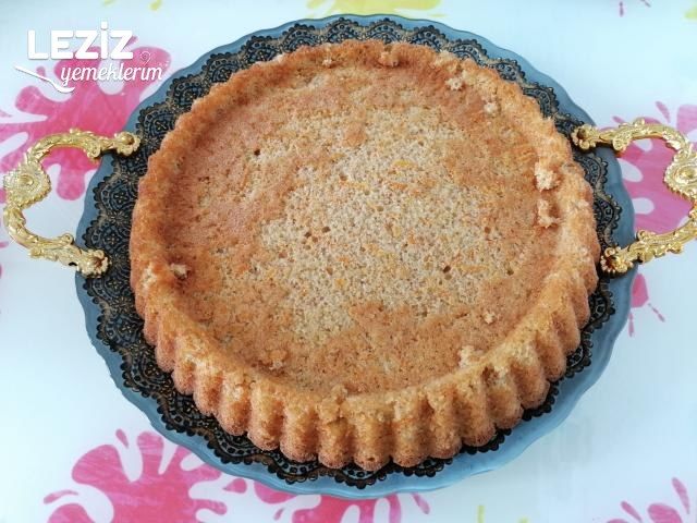Kremalı Tarçınlı Tart Kek Tarifi