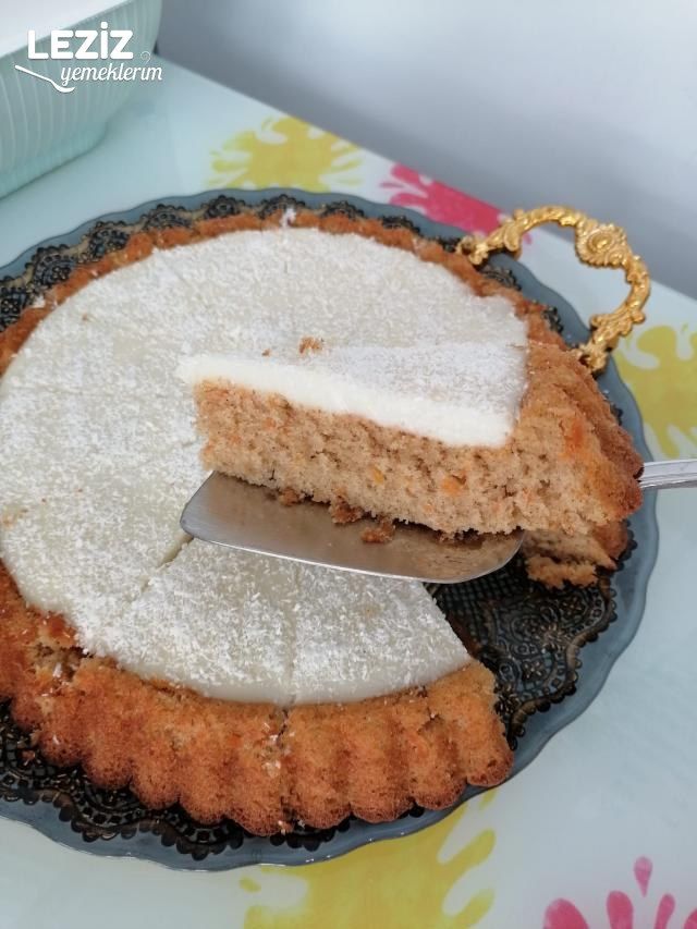 Kremalı Tarçınlı Tart Kek Tarifi