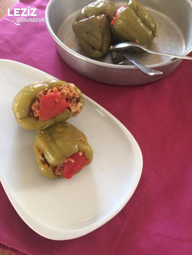 Domatesli Bulgurlu Biber Dolması