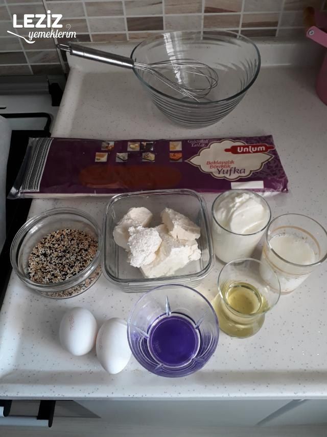 Baklava Yufkasından Çıtır Börek Yapımı