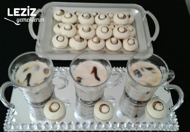 Buzlu Türk Kahvesi Ve Kurabiye