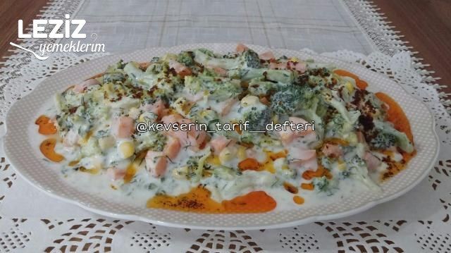 Yoğurtlu Brokoli Salatası Nasıl Yapılır