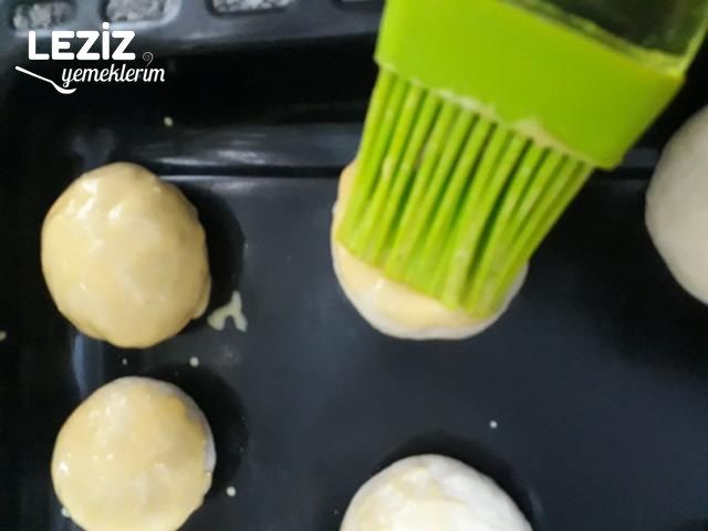 Saçaklı (Sakallı) Poğaça