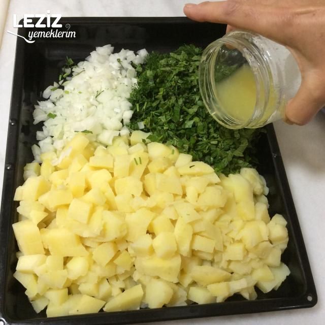 Patates Salatasının Yapımı