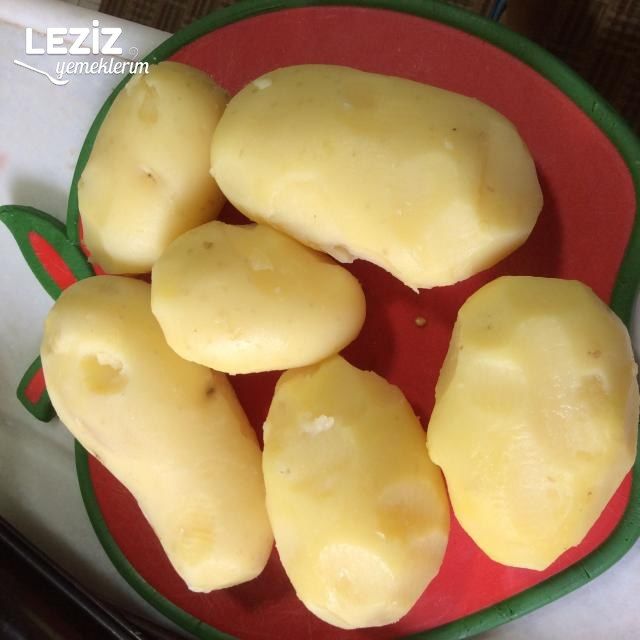 Patates Salatasının Yapımı