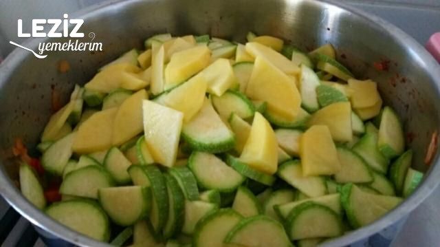 Nefis Pirinçli Kabak Yemeği