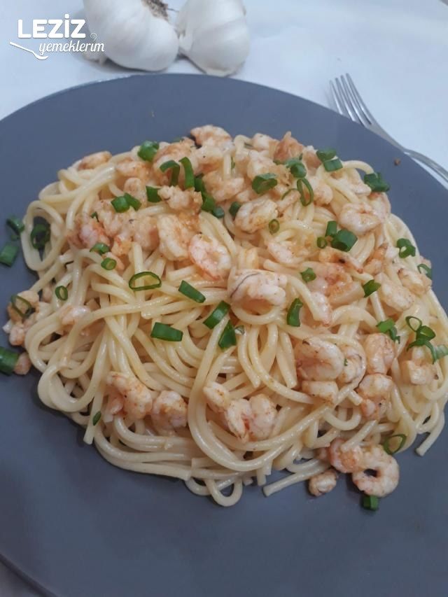 Enfes Soslu Karidesli Makarna