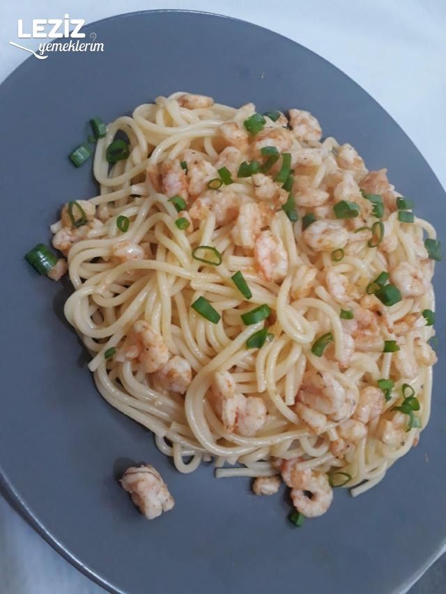 Enfes Soslu Karidesli Makarna