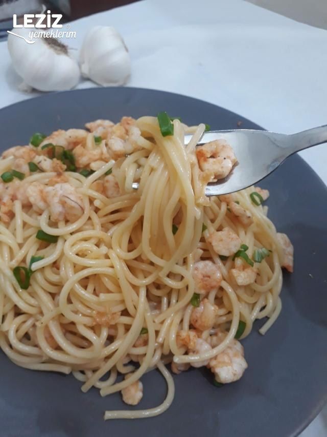 Enfes Soslu Karidesli Makarna