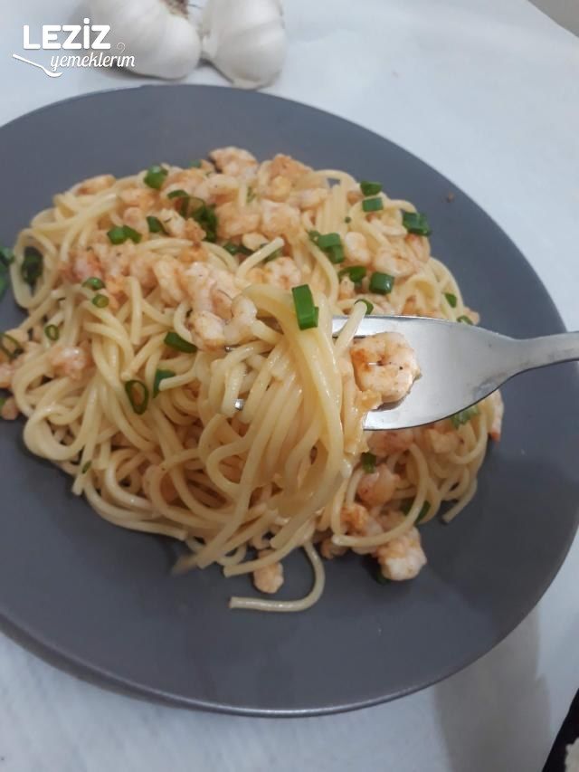 Enfes Soslu Karidesli Makarna